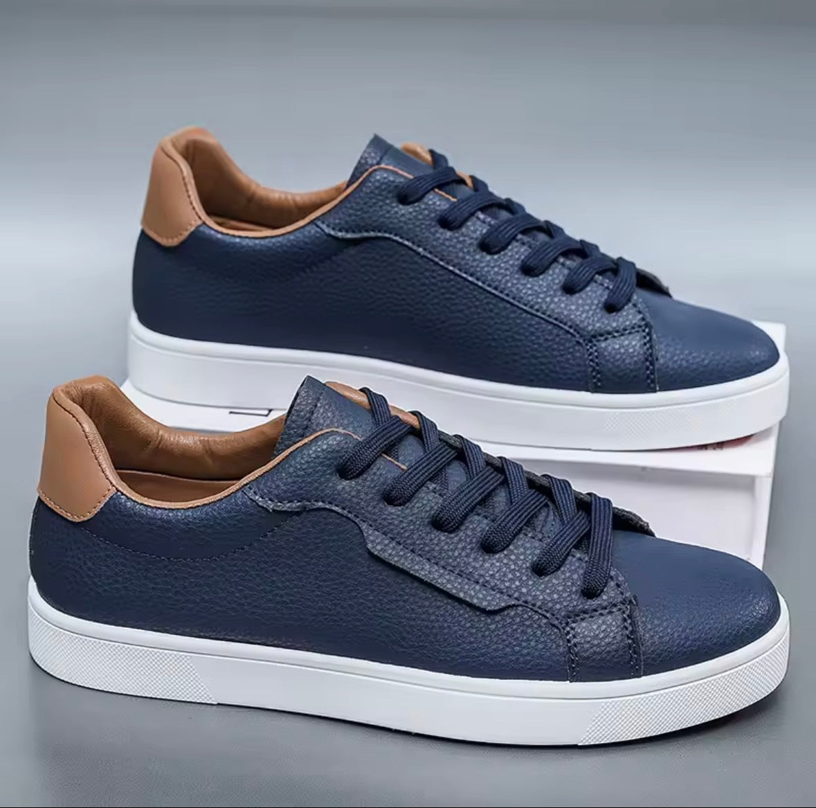 Men’s casual sneakers